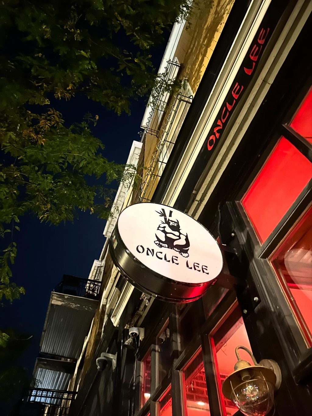 Oncle Lee, c’est mon mon-oncle idilique.